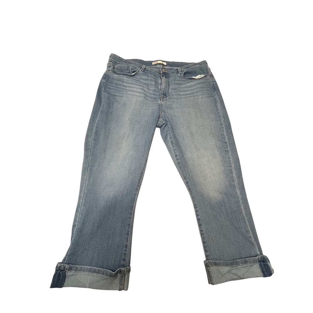 Signature by Levi Strauss Co Womens Mid Rise Capri Jeans Light Wash Blue 18 W34